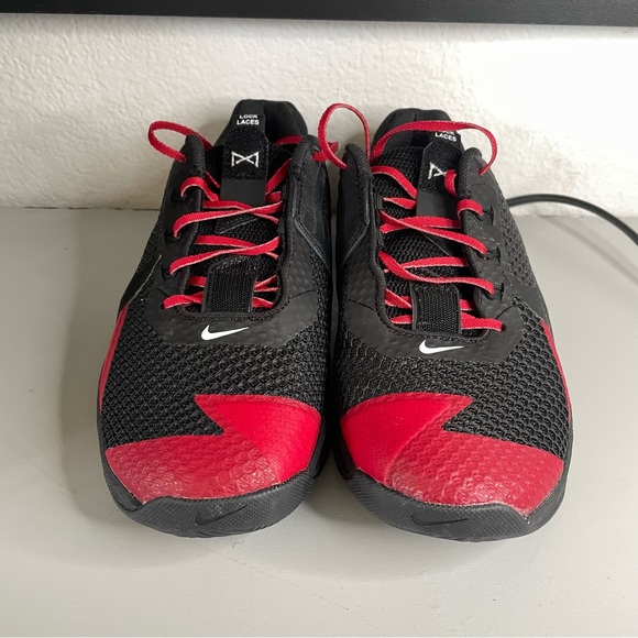 Nike - Picture 2 of 6